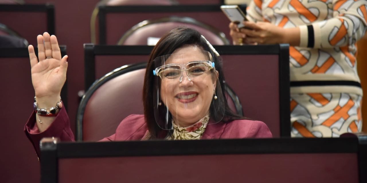 En menos de 2 años, Veracruz enderezó sus finanzas e hizo sostenible la deuda pública: Rosalinda Galindo