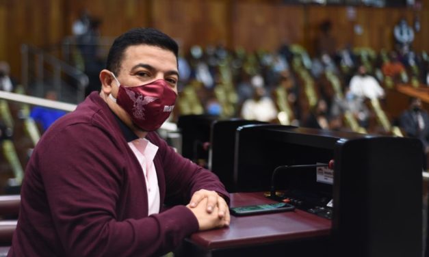 Se quitan la máscara, PRI, PAN y PRD son lo mismo: Gómez Cazarín