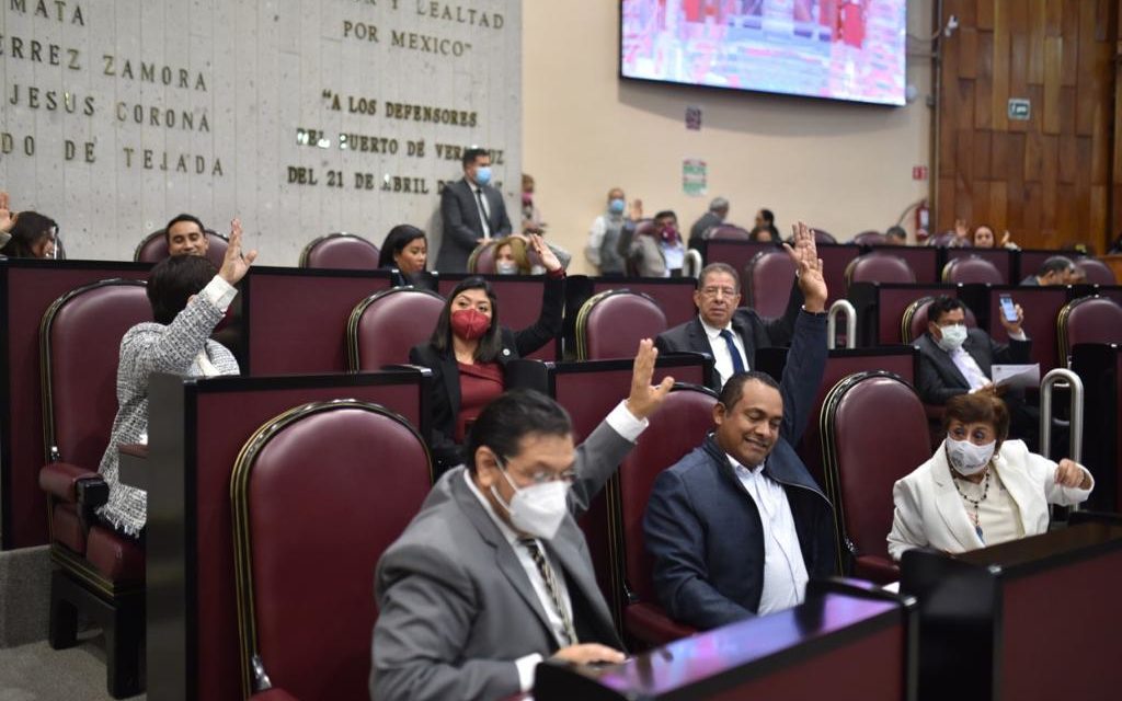 Designa Congreso a Apolinar Lara como nuevo presidente municipal de Moloacán