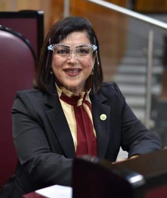 Rosalinda Galindo celebra registro en línea, de vacunación contra COVID-19 para personas mayores