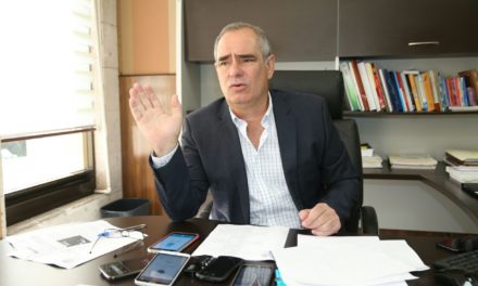 Se tambalea Julen para dirigir bancada del PAN