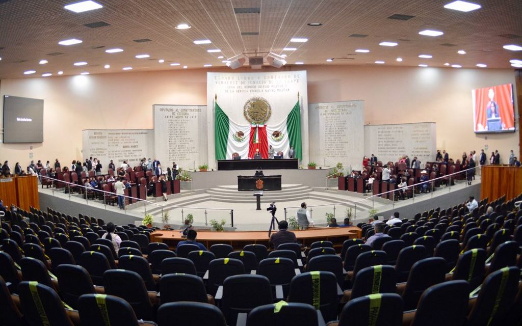 Pleno da entrada a iniciativas del diputado Héctor Manuel Ponce García