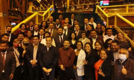 Gómez Cazarín celebra el Tercer Aniversario de la victoria del Pueblo de México