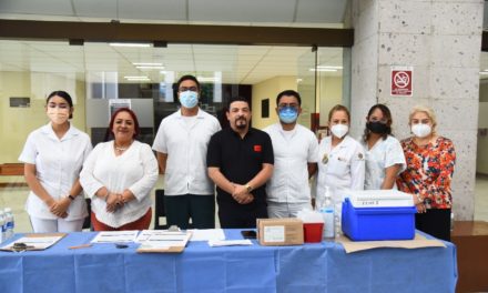 Realizan en el Congreso campaña de vacunación contra Covid-19