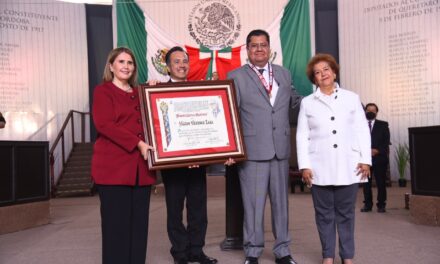 Entrega Congreso al Dr. Héctor Vázquez la medalla “Heberto Castillo Martínez”