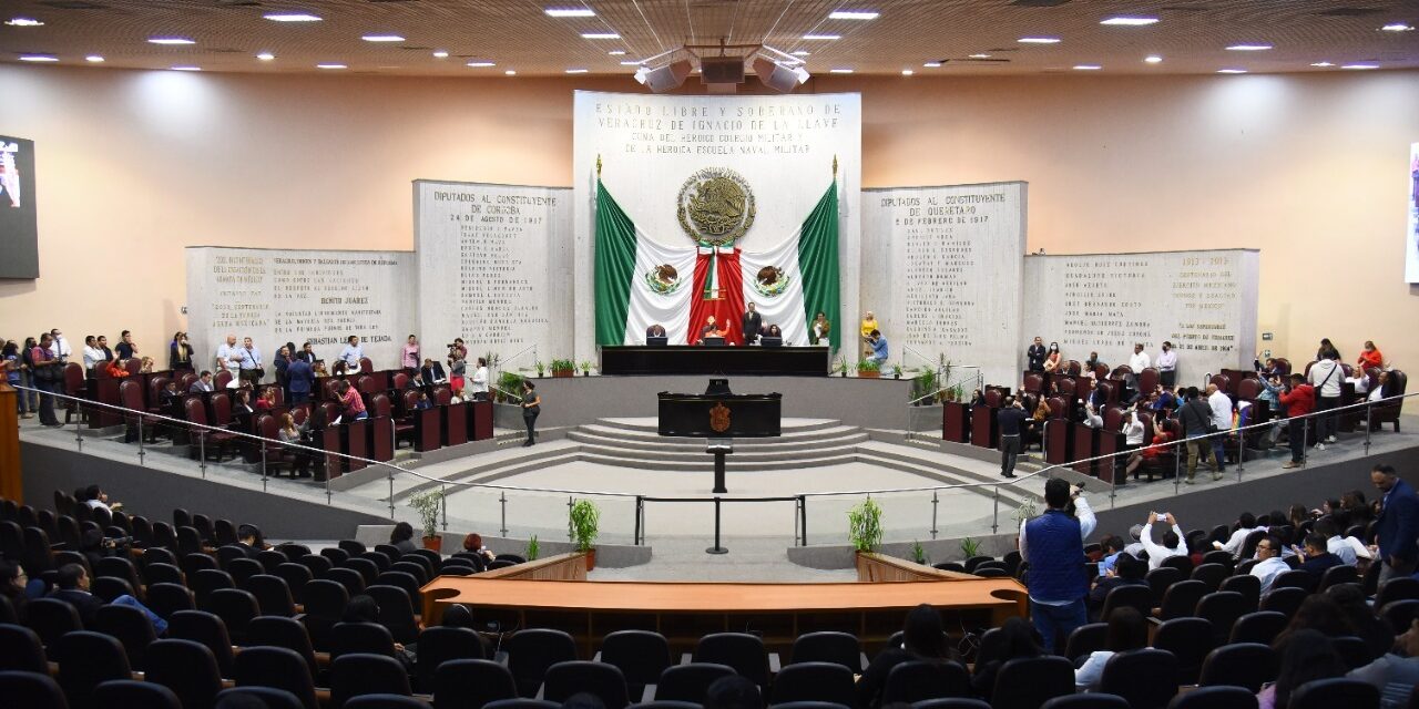Aprueban el calendario de comparecencias para la Glosa del IV Informe de Gobierno