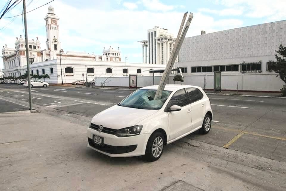 Torre Centro, fruto de la corrupción, pone en riesgo a ciudadanos: Gómez Cazarín