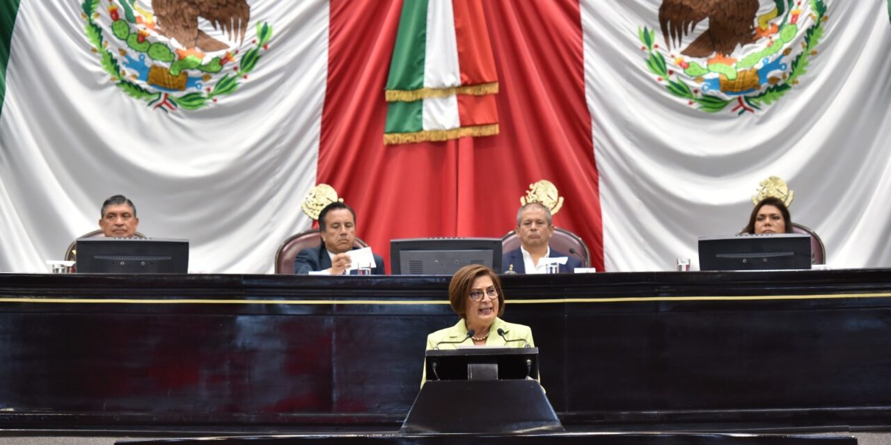 Celebran poderes de Veracruz 200 años del Heroico Colegio Militar