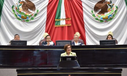 Celebran poderes de Veracruz 200 años del Heroico Colegio Militar