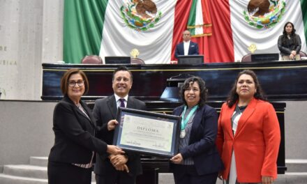 Entrega Congreso el Premio al Mérito Ambiental 2023 a la Dra. Fabiola Sandoval