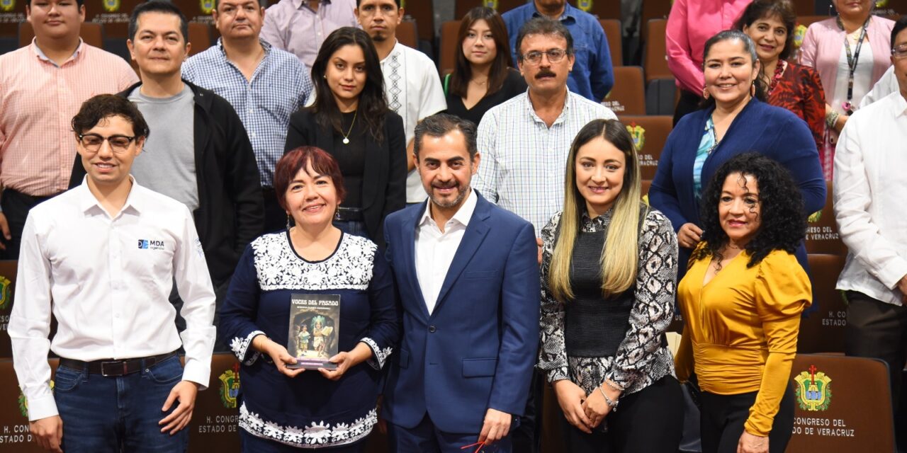 Presentan en el Congreso el libro Voces del pasado