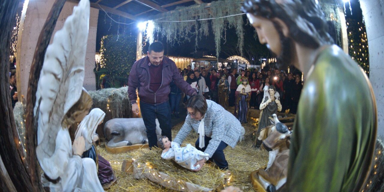 En el Congreso, celebran tradicional posada navideña