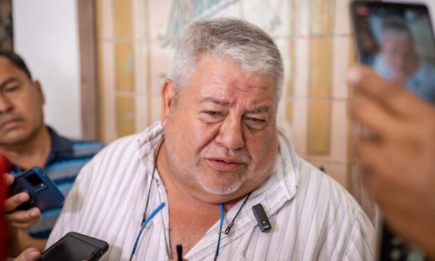 Desesperación lleva a oposición a robar lonas de propaganda de Manuel Huerta en Veracruz