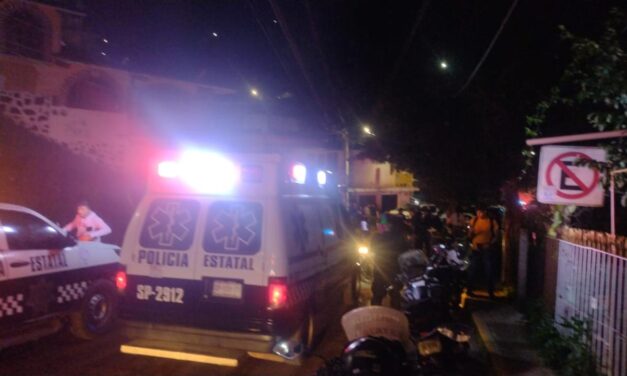 Ubican tres cuerpos tras deslave en colonia 9 de Abril en Xalapa