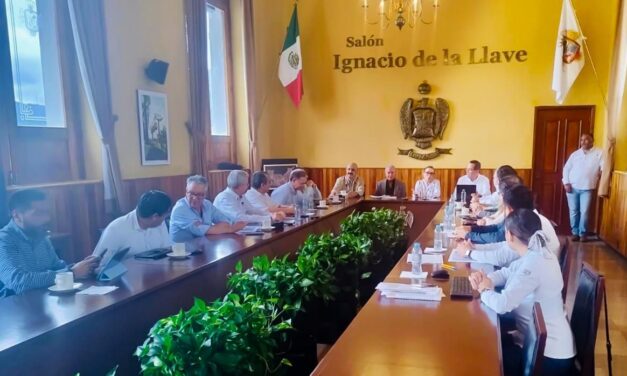 Continúa Rocío Nahle planeación de desarrollo vial en zona Centro