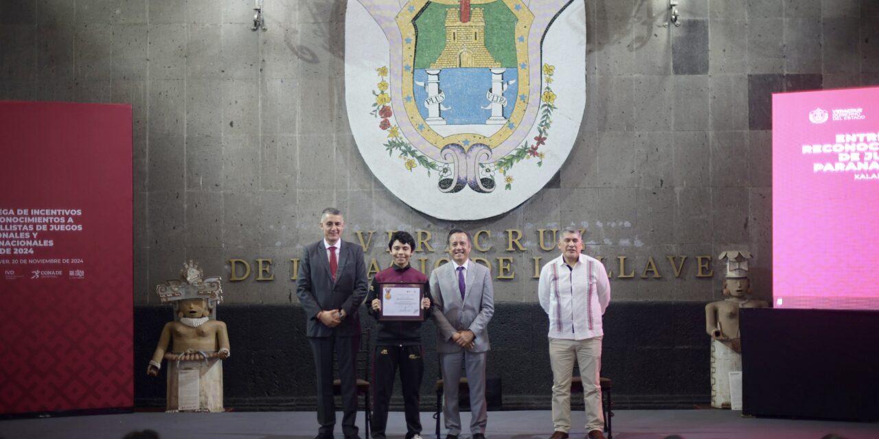 Veracruz premia a medallistas y entrenadores por sus logros deportivos