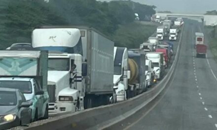 Promueven retirar topes en caseta de Paso del Toro para agilizar tránsito