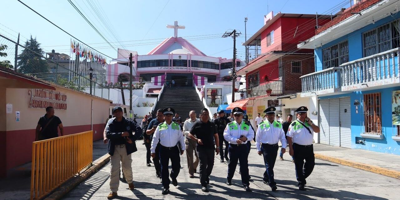 Cierres viales y despliegue de oficiales durante festividades guadalupanas en Xalapa