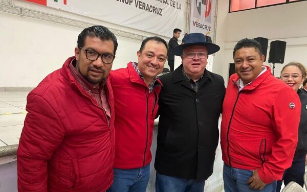 Américo Zúñiga adelanta a sus alfiles para que abran brecha en el Movimiento Ciudadano