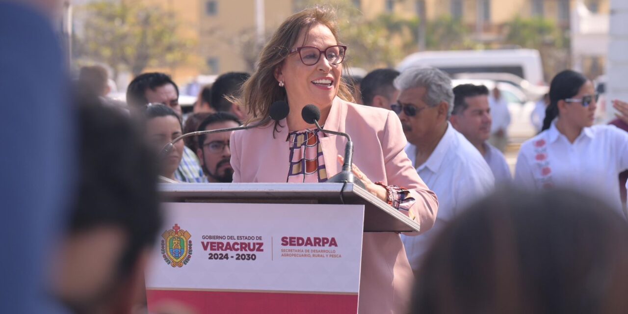 Rocío Nahle destaca el legado de la Ley Agraria en el puerto de Veracruz