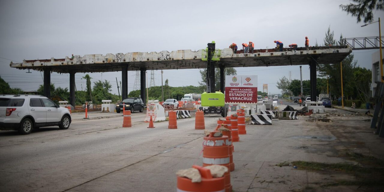 Avanza en un 85% el retiro de la caseta Puente Coatzacoalcos I: Gobernadora