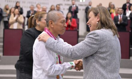 Reconoce Veracruz a Tirso Bautista por la preservación de lenguas indígenas