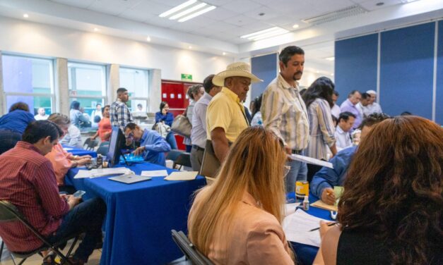 Panistas se atropellan por registrarse para las candidaturas