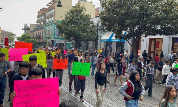 Se engalla Alberto Islas y para en seco a quienes con presiones y chantajes pretenden doblar al Ayuntamiento