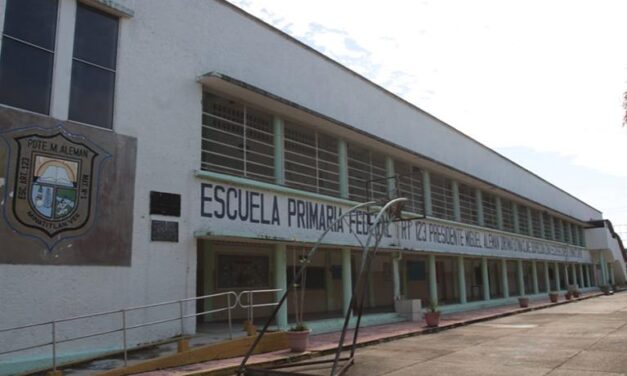 Inicia gobernadora reuniones con directores de escuelas primarias, serán 28 en todo el estado