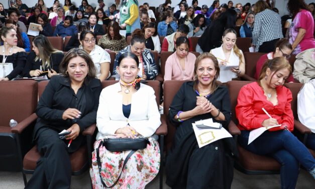 Más de 120 servidoras públicas participan en taller de empoderamiento