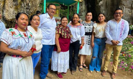 Más de 4 mil personas celebran los Xochitlallis en la Cueva de las Golondrinas