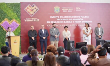 Entrega SEV plazas a docentes de Básica y Media Superior