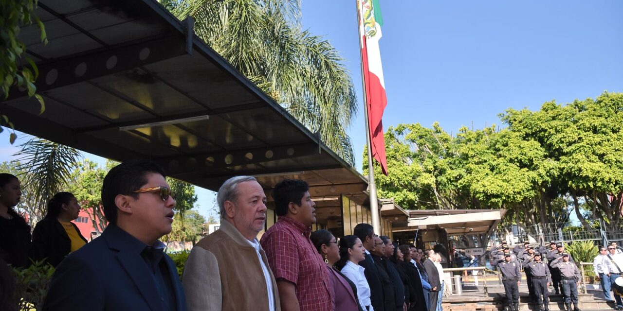 Conmemora Congreso de Veracruz natalicio de Benito Juárez