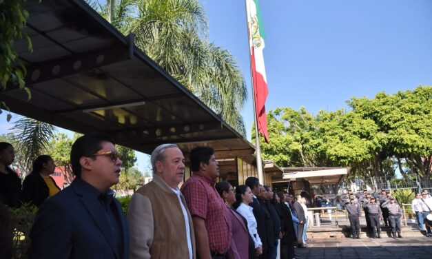 Conmemora Congreso de Veracruz natalicio de Benito Juárez