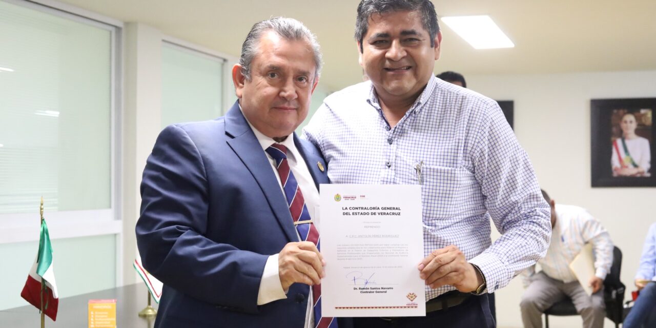 Entrega CGE constancias a despachos auditores