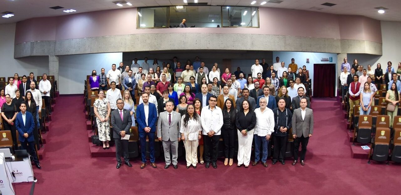 Comisión de Vigilancia tiene instrucciones de no limpiar cuentas públicas: Esteban Bautista