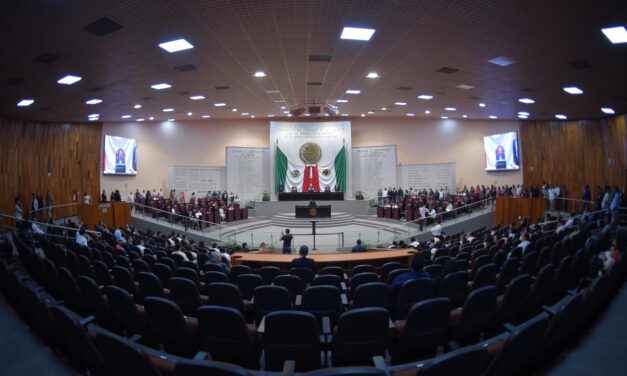 Avala Congreso de Veracruz minuta sobre simplificación administrativa
