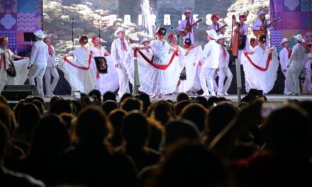 Veracruz hace gala de su folclore en la Feria de Nayarit con Raíces del Pueblo