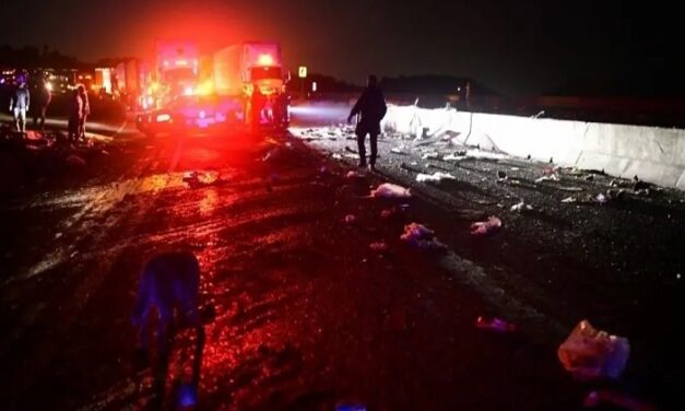 Astrolabio Político