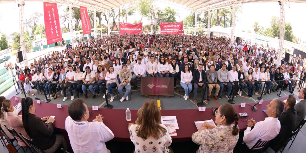 Coordinación y compromiso con la educación en Veracruz, reitera Rocío Nahle