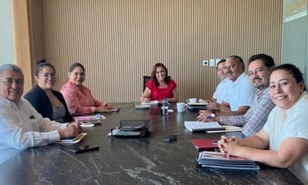 Respaldo a estudiantes y maestros para mejorar calidad educativa en Veracruz, destaca Rocío Nahle
