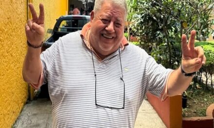 Astrolabio Político