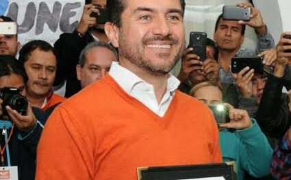 Astrolabio Político