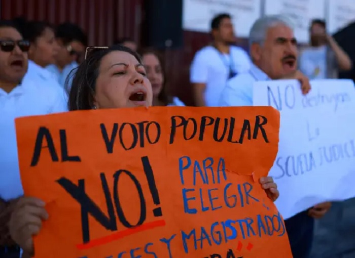 Astrolabio Político