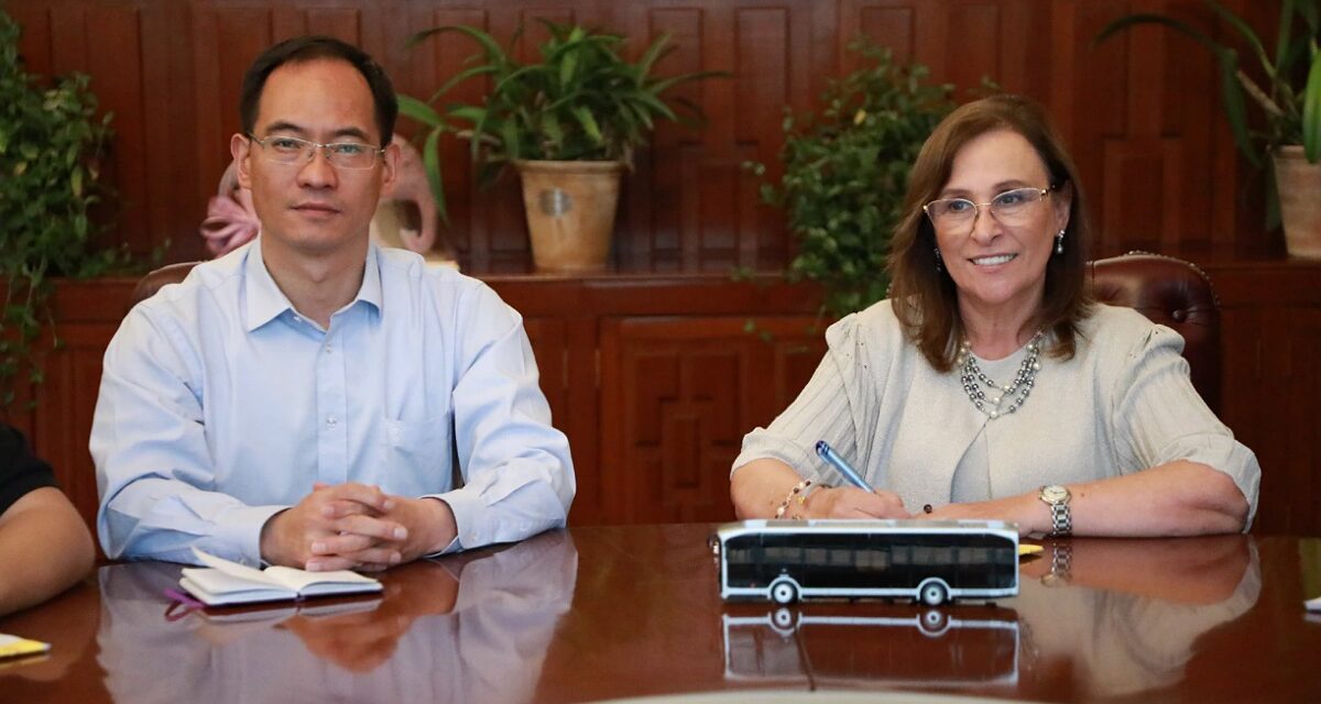 Veracruz firma compra de camiones híbridos Ulúa