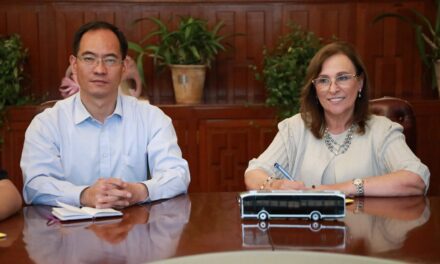 Veracruz firma compra de camiones híbridos Ulúa