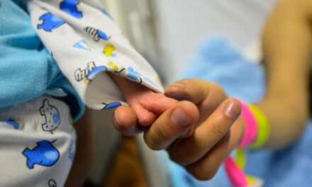 Lactancia fortalece vínculo entre madres e hijos: SS