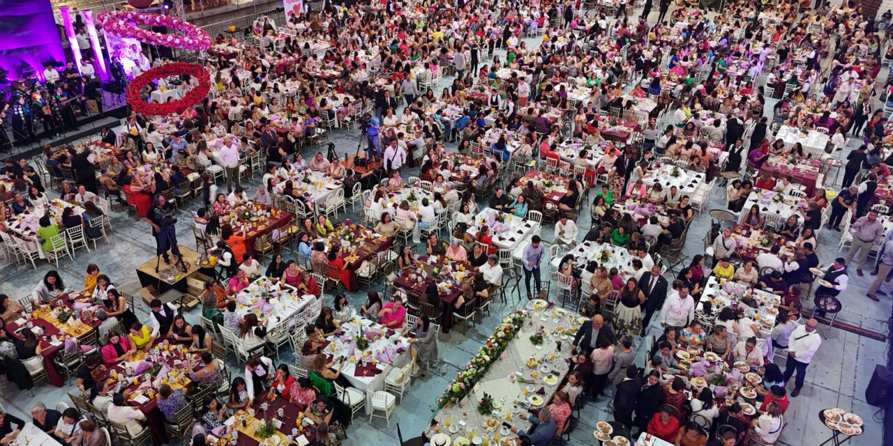 Reconoce Gobernadora a madres trabajadoras en su día con jornada de cultura y salud