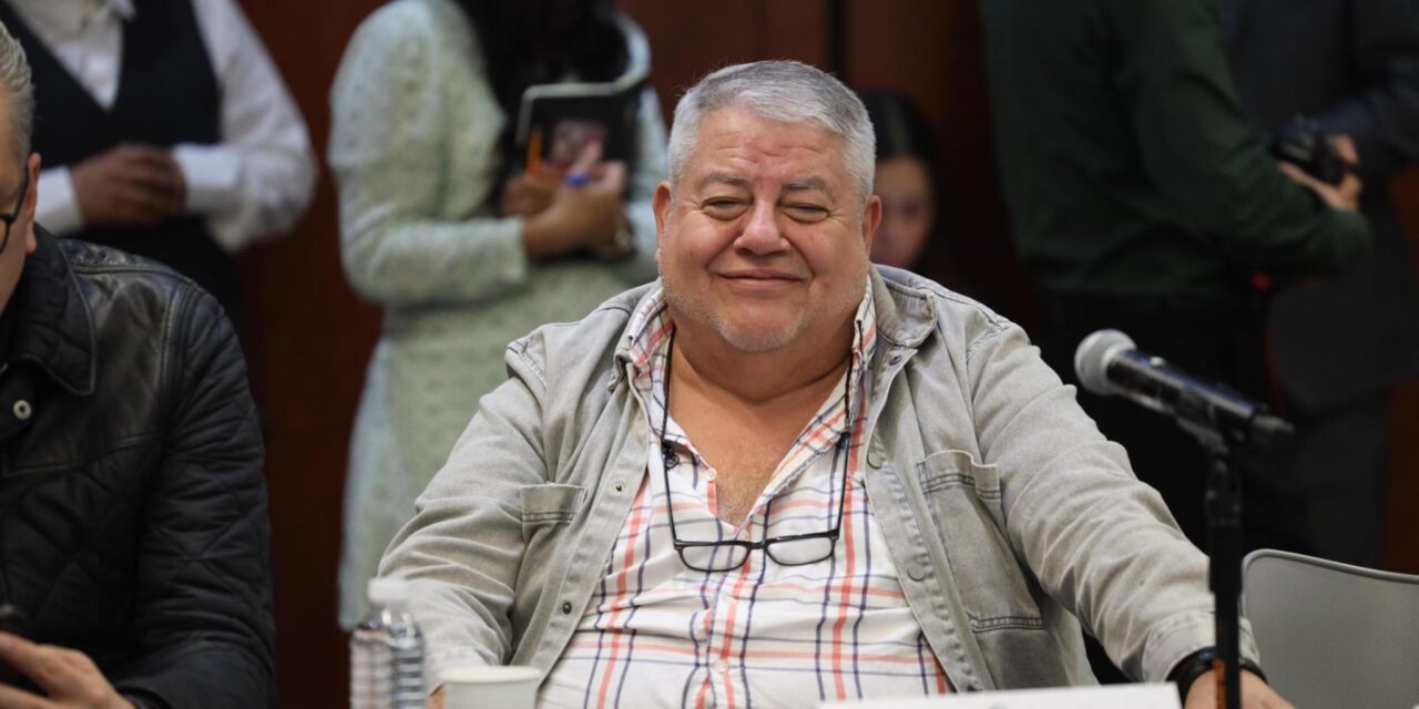 Nahle da línea política con relación a Manuel Huerta