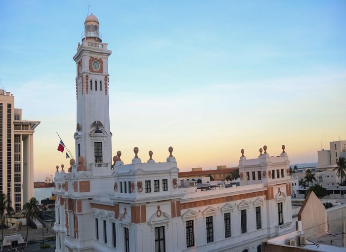 Astrolabio Político